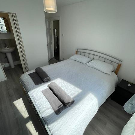 M&C Guest House Birkenhead Extérieur photo