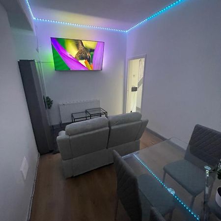 M&C Guest House Birkenhead Extérieur photo