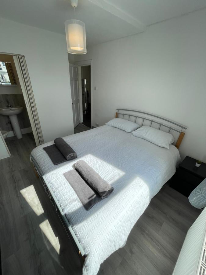 M&C Guest House Birkenhead Extérieur photo