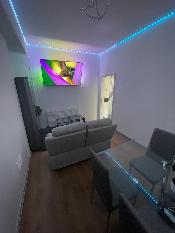 M&C Guest House Birkenhead Extérieur photo